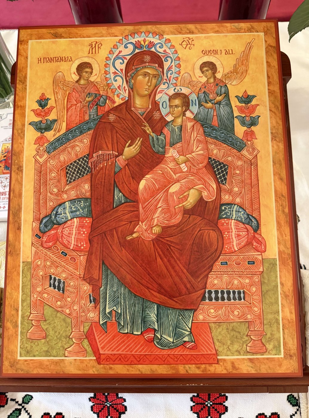 Icon of the Theotokos Pantanassa, the All-Queen, surrounded by the saints